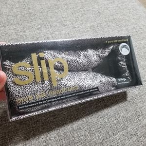 Sold Slip headband